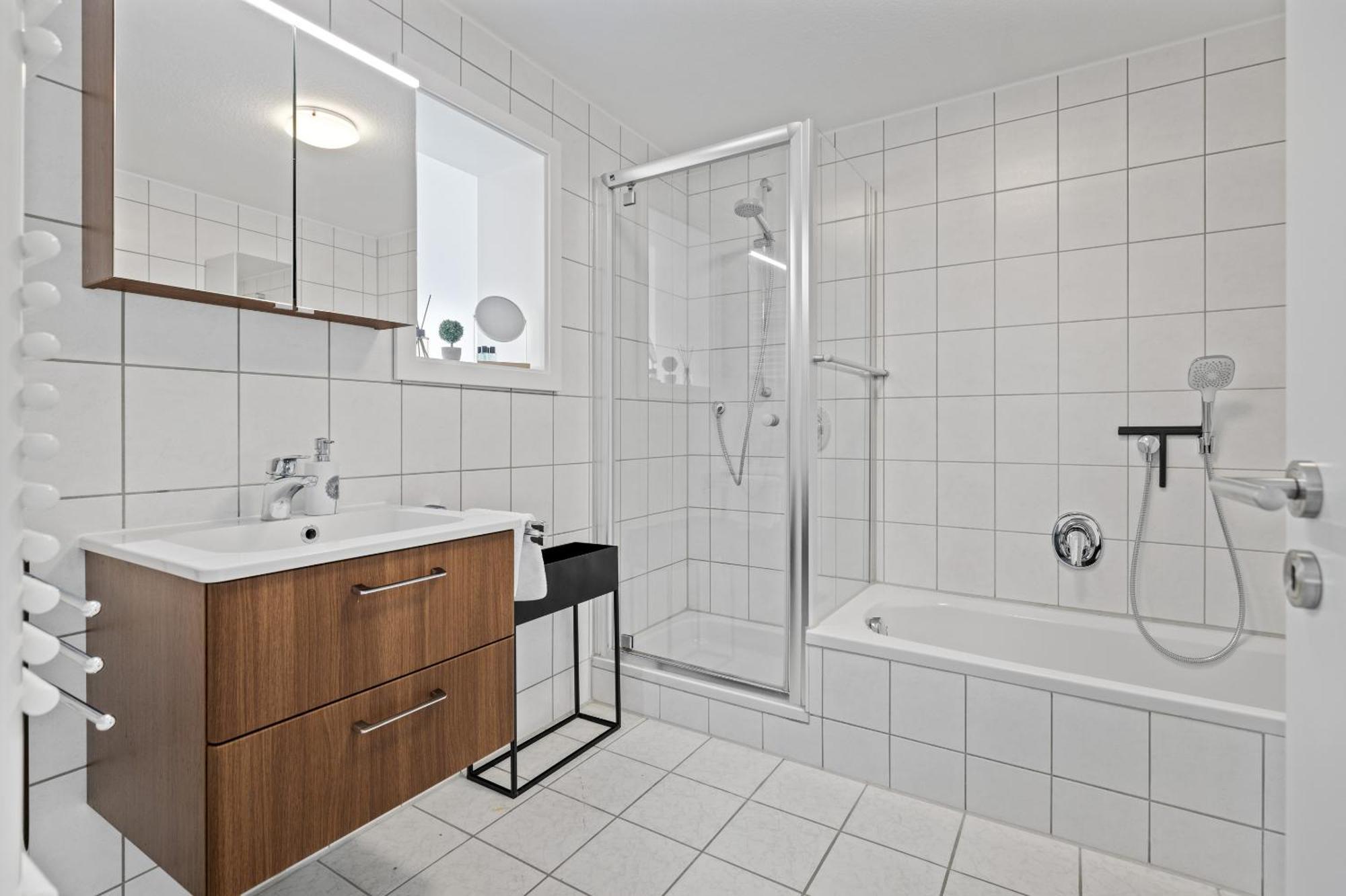 Goldcream Suites - Modern - Netflix - Free Parking Günzburg Exterior foto